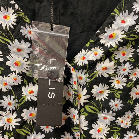 🔥🔥🔥NEW Le Lis Floral Daisy Mini Dress - Picture 3 of 8